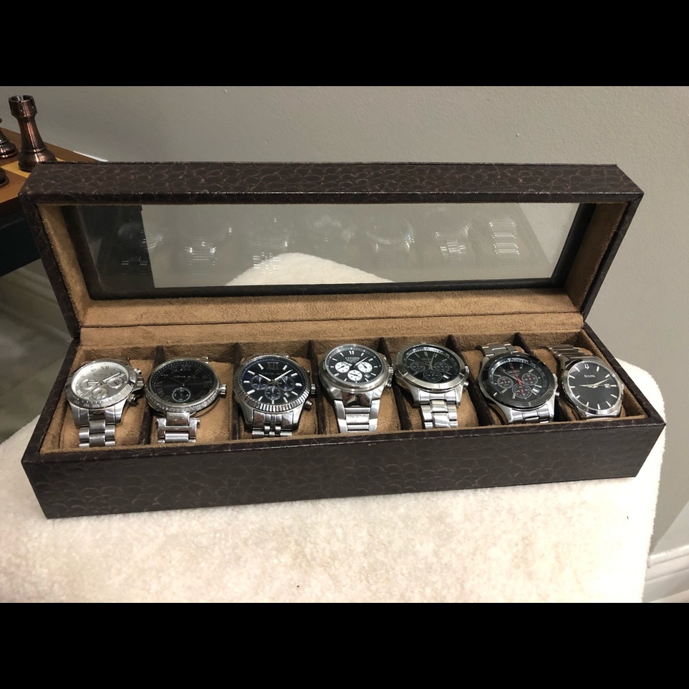 Watches with collectible case for men